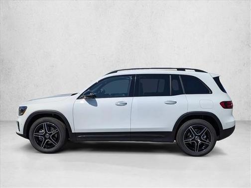 Polar White 2026 Mercedes-Benz GLB 250 4MATIC