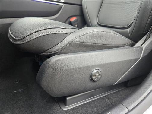 Cirrus Silver Metallic 2026 Mercedes-Benz GLC 300 Base