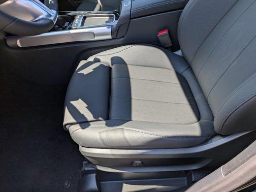 2025 Mercedes-Benz GLB 250 Base