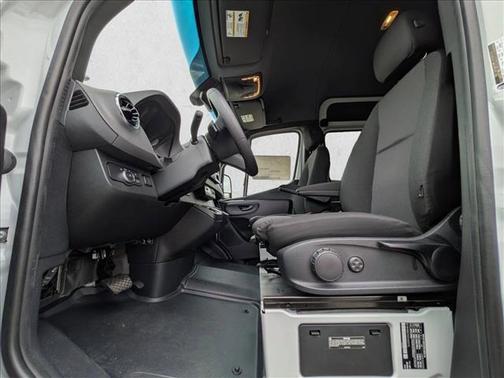 2025 Mercedes-Benz Sprinter 2500 Standard Roof