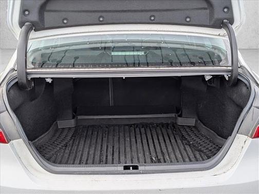 Super White 2018 Toyota Camry LE