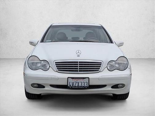 2002 Mercedes-Benz C-Class 4dr Sdn 2.6L