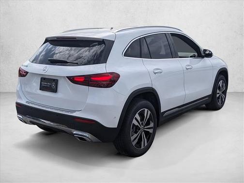 Polar White 2026 Mercedes-Benz GLA 250 4MATIC