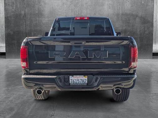 2017 RAM 1500 Night Regular Cab 4x2 6'4' Box