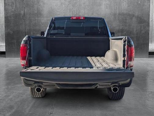 2017 RAM 1500 Night Regular Cab 4x2 6'4' Box