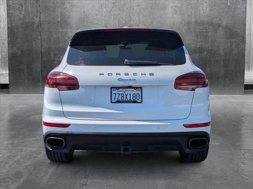 2017 Porsche Cayenne Platinum Edition