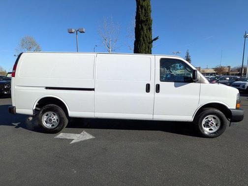 2023 GMC Savana 2500 Work Van