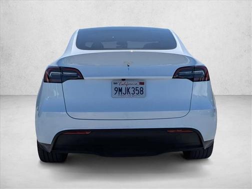 2024 Tesla Model Y Long Range Dual Motor All-Wheel Drive