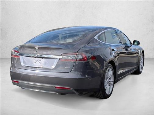 2015 Tesla Model S 70D