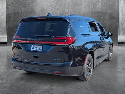 2021 Chrysler Pacifica Hybrid Limited