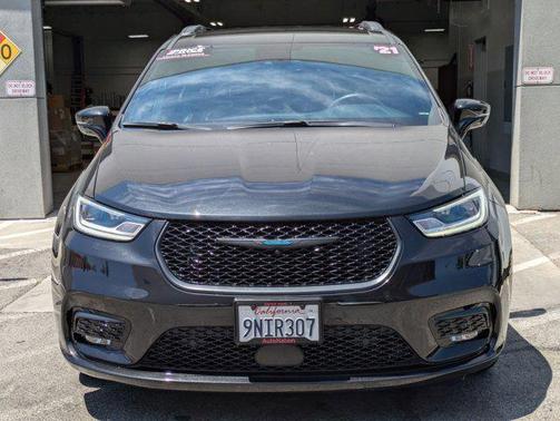 2021 Chrysler Pacifica Hybrid Limited