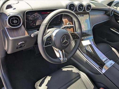 2025 Mercedes-Benz GLC 350e Base