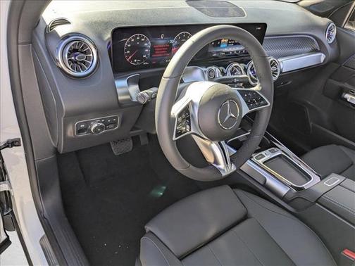 Polar White 2026 Mercedes-Benz GLB 250 Base