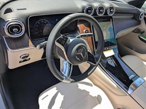 2025 Mercedes-Benz GLC 300 Base