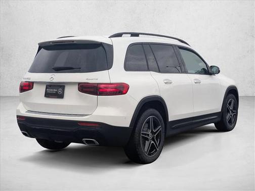 Polar White 2026 Mercedes-Benz GLB 250 4MATIC