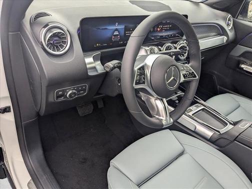 Polar White 2026 Mercedes-Benz GLB 250 4MATIC
