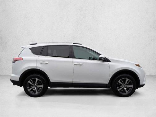 Super White 2017 Toyota RAV4 XLE