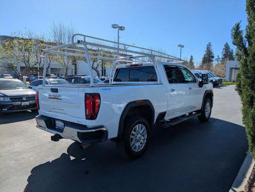 2022 GMC Sierra 2500 SLT