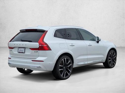 2022 Volvo XC60 B6 Inscription