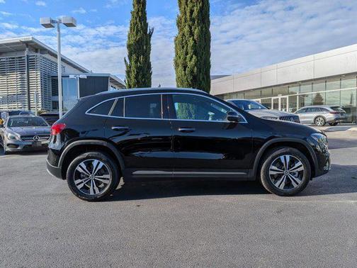 Night Black 2026 Mercedes-Benz GLA 250 4MATIC