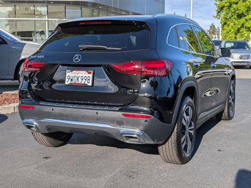 Night Black 2026 Mercedes-Benz GLA 250 4MATIC