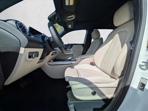Polar White 2026 Mercedes-Benz GLB 250 Base
