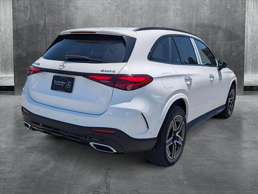2025 Mercedes-Benz GLC 300 4MATIC
