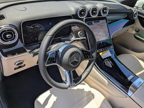 2025 Mercedes-Benz GLC 300 4MATIC