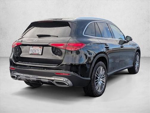 2026 Mercedes-Benz GLC 300 Base