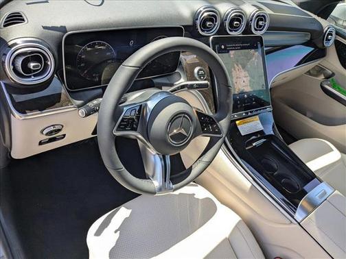 2025 Mercedes-Benz GLC 300 4MATIC