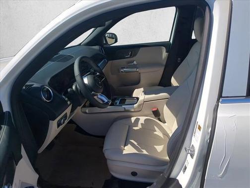 Polar White 2026 Mercedes-Benz GLB 250 Base