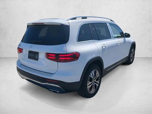 Polar White 2026 Mercedes-Benz GLB 250 Base
