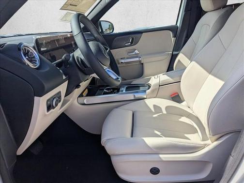 Polar White 2026 Mercedes-Benz GLB 250 Base