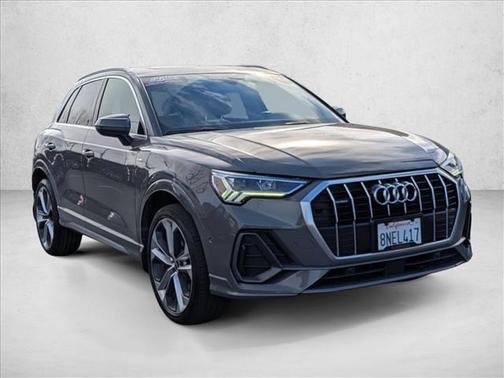 2020 Audi Q3 45 S line Prestige