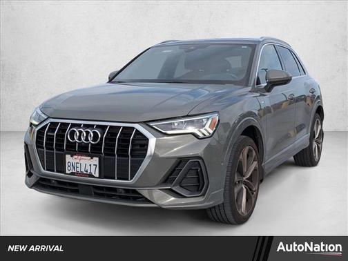 2020 Audi Q3 45 S line Prestige