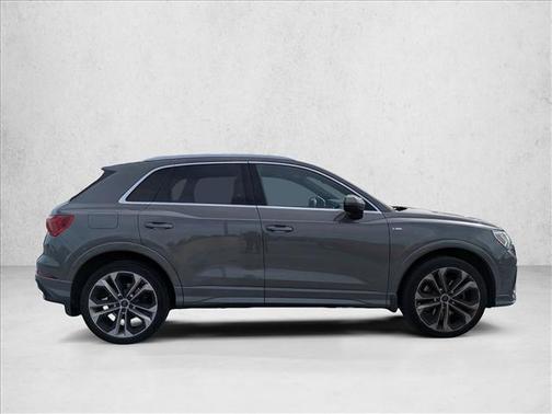2020 Audi Q3 45 S line Prestige