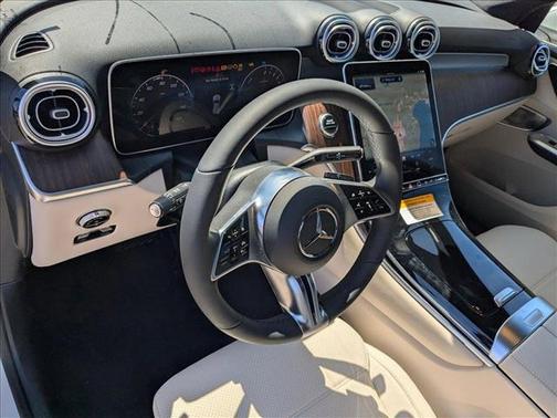 2025 Mercedes-Benz GLC 350e Base