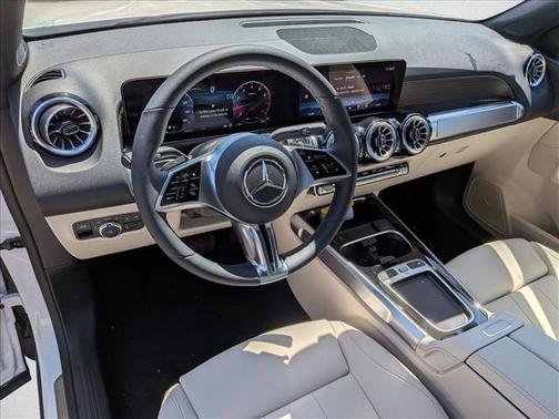 Polar White 2026 Mercedes-Benz GLB 250 Base