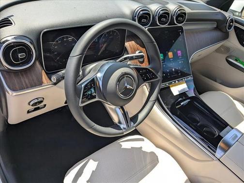2025 Mercedes-Benz GLC 300 Base