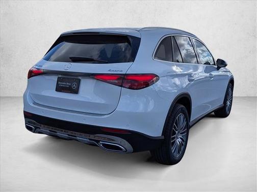 2026 Mercedes-Benz GLC 300 4MATIC