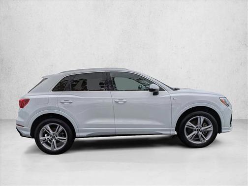 2021 Audi Q3 45 S line Premium