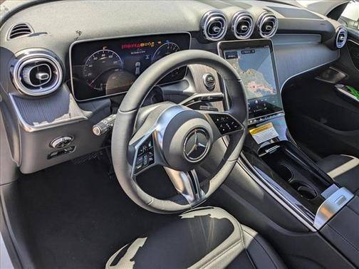 2025 Mercedes-Benz GLC 350e Base