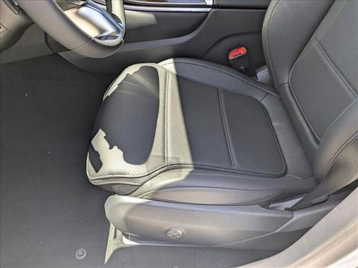 2025 Mercedes-Benz GLC 350e Base