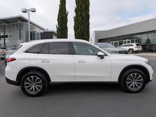 Polar White 2024 Mercedes-Benz GLC 300 Base