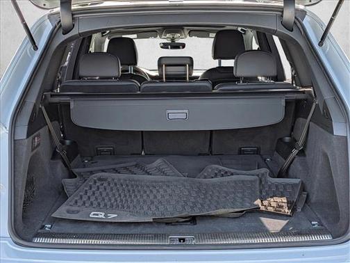 Glacier White Metallic 2022 Audi Q7 55 Prestige