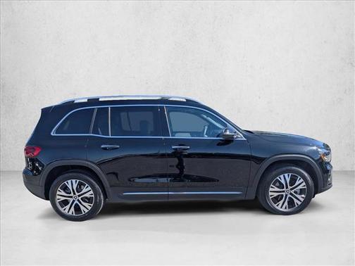 Night Black 2026 Mercedes-Benz GLB 250 4MATIC