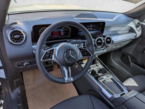 Polar White 2026 Mercedes-Benz GLB 250 Base