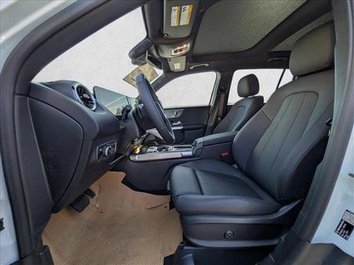 Polar White 2026 Mercedes-Benz GLB 250 Base