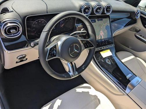 2025 Mercedes-Benz GLC 300 4MATIC