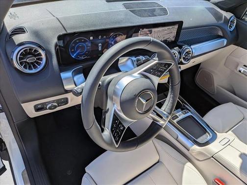 2025 Mercedes-Benz EQB 250 Base